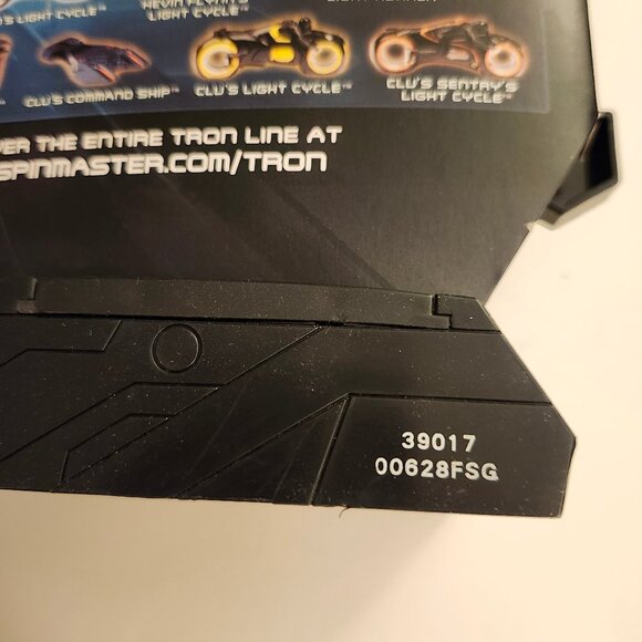 Disney TRON Legacy Recognizer Playset Case Series 1 - Light Cycle Action Figure - Picture 14 of 15